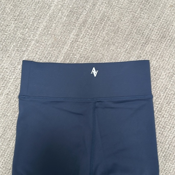 Bandier All Access Crop Flare Leggings - Navy Blue - Size XXS - sold out! - Picture 3 of 4